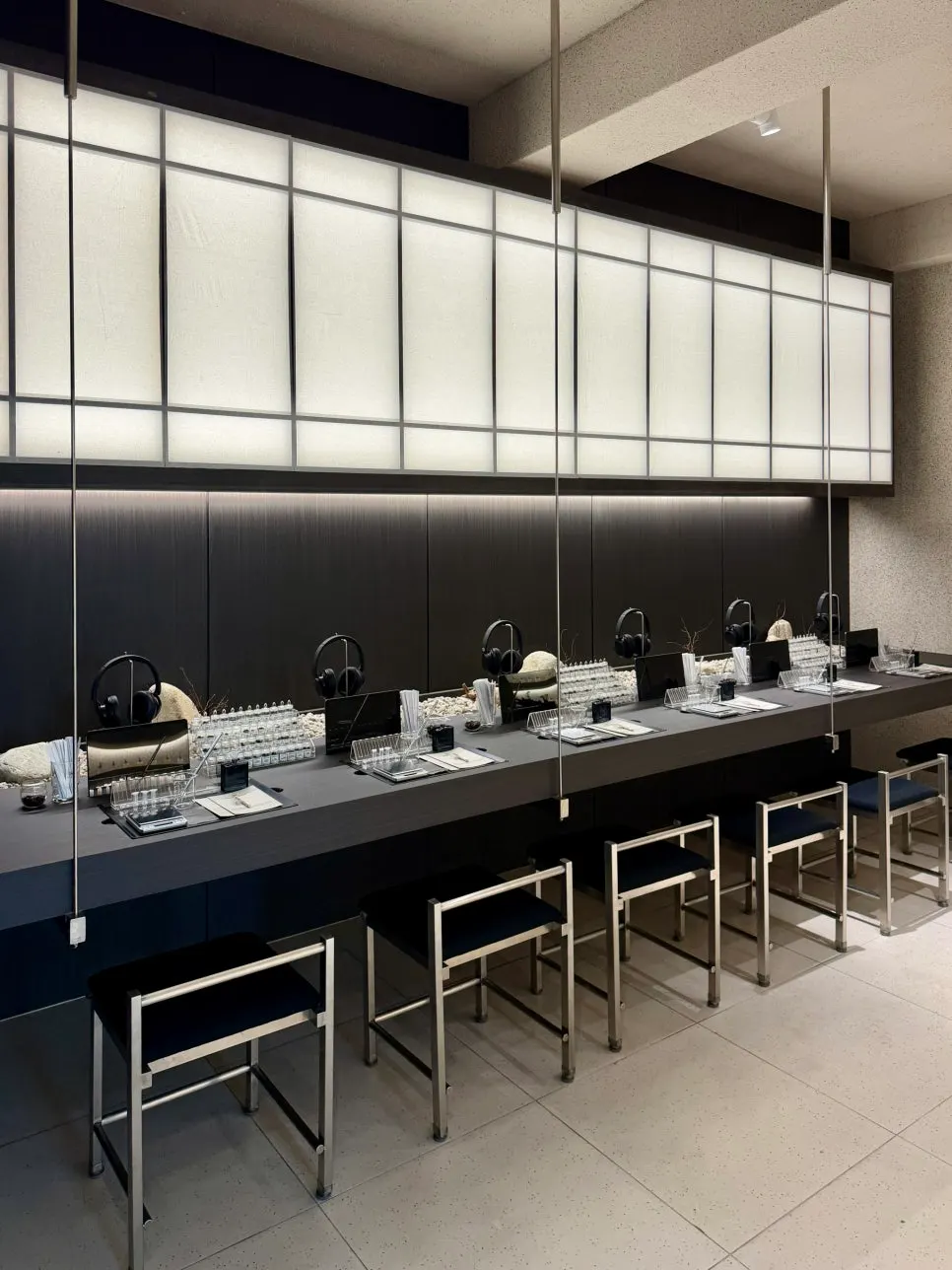 Perfume-making experience for a Bukchon date