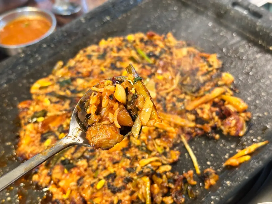 A savory grilled fried-rice finish