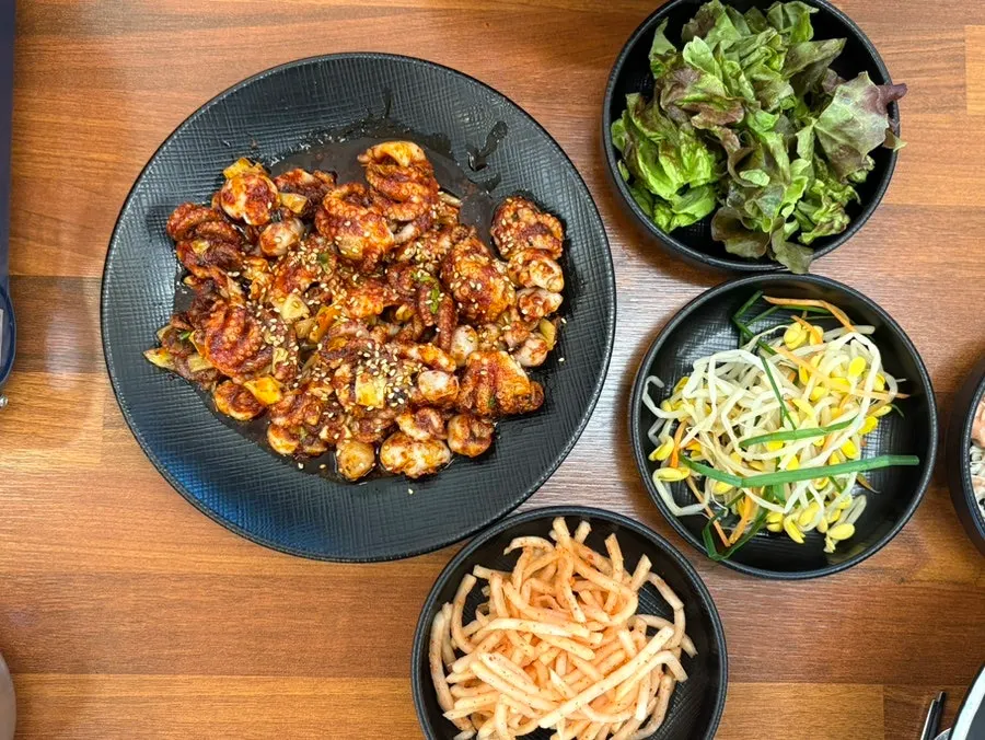 불나는쭈꾸미 중간맛 쭈꾸미볶음 철판
