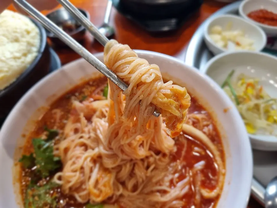 The bibim noodles mixed together