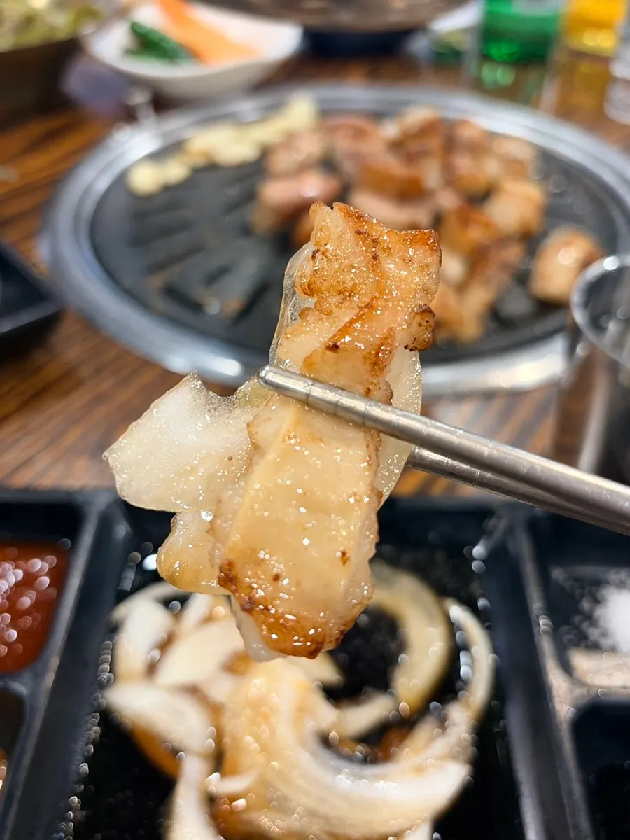 Makchang and daechang grilled to a golden brown