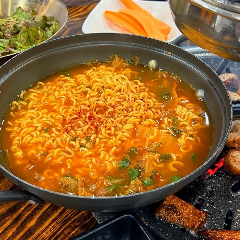 Ttaengcho ramyeon ordered to finish the meal
