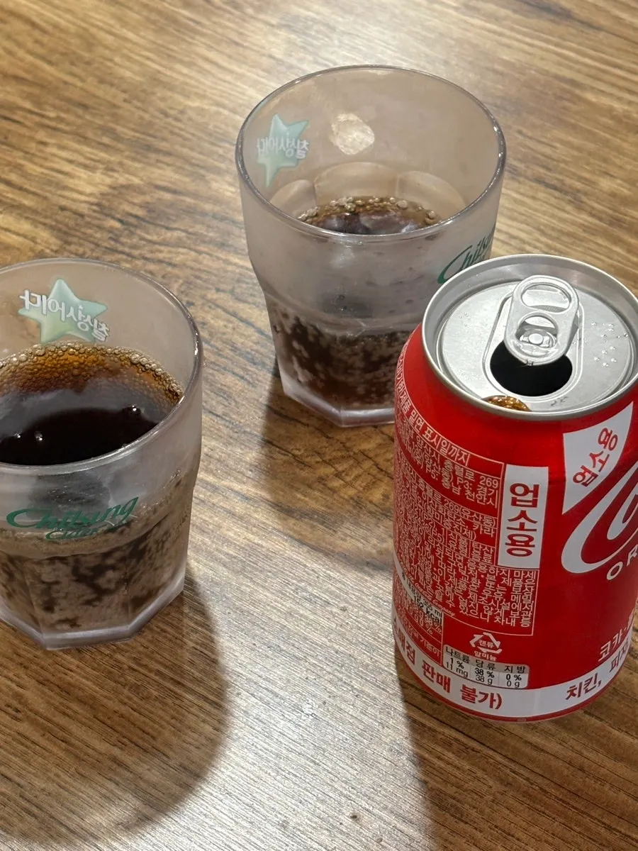 店主さんが気遣ってくれたコーラのサービス