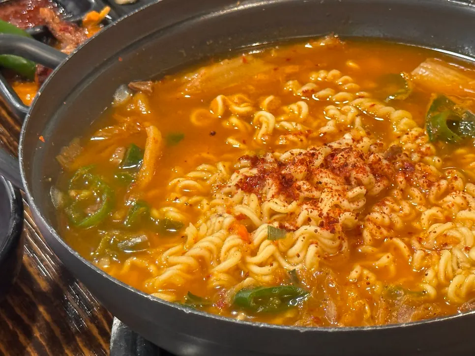 Ttaengcho ramyeon ordered to finish the meal