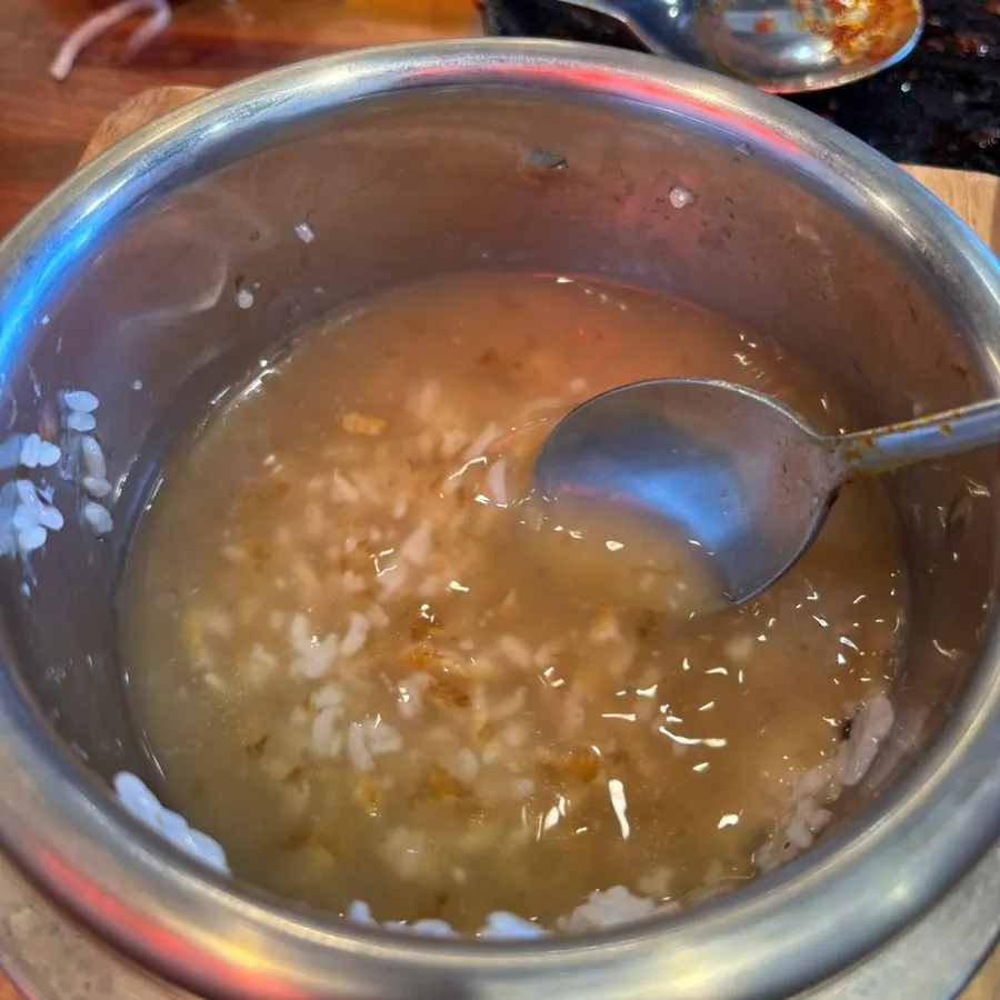 솥밥으로 만든 누룽지 숭늉