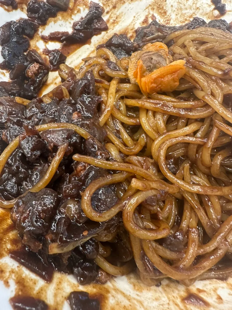 A bowl of mixed jjajangmyeon