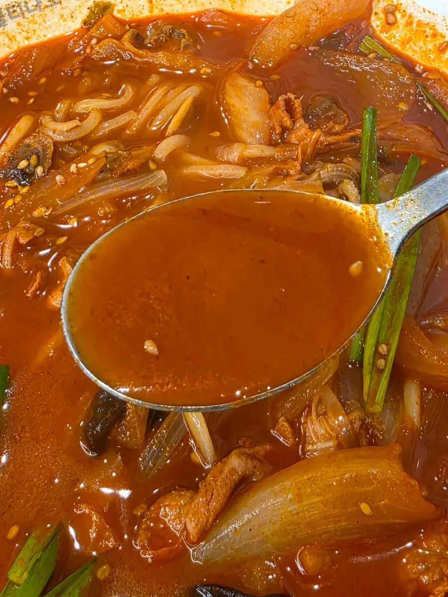 맵기 단계를 고른 짬뽕 한 그릇