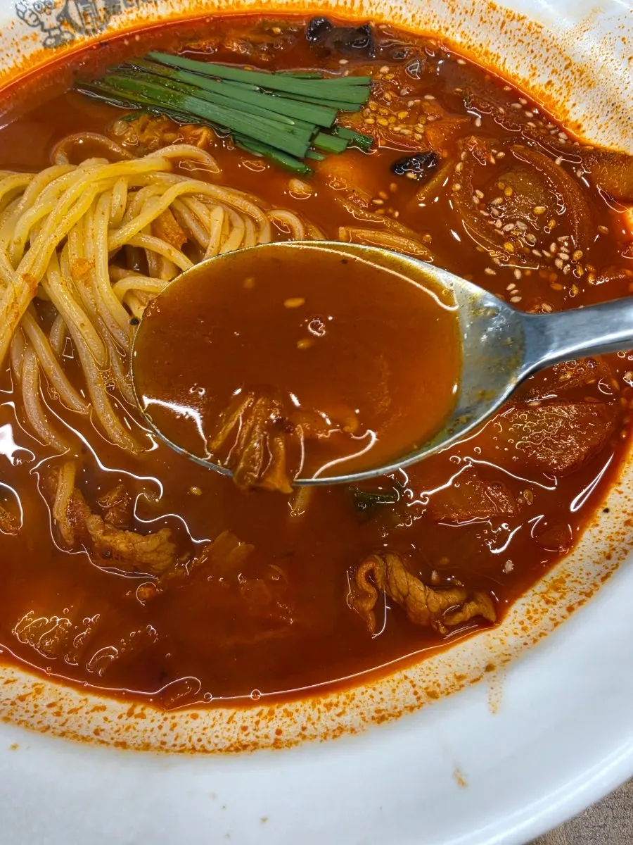 꼬막이 가득한 꼬막짬뽕 3단계 클로즈업