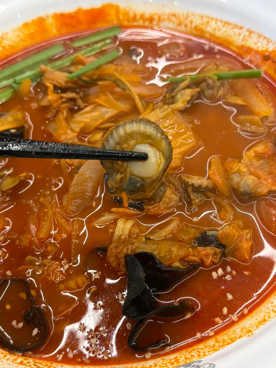 Close-up of jjamppong noodles that aren't mushy