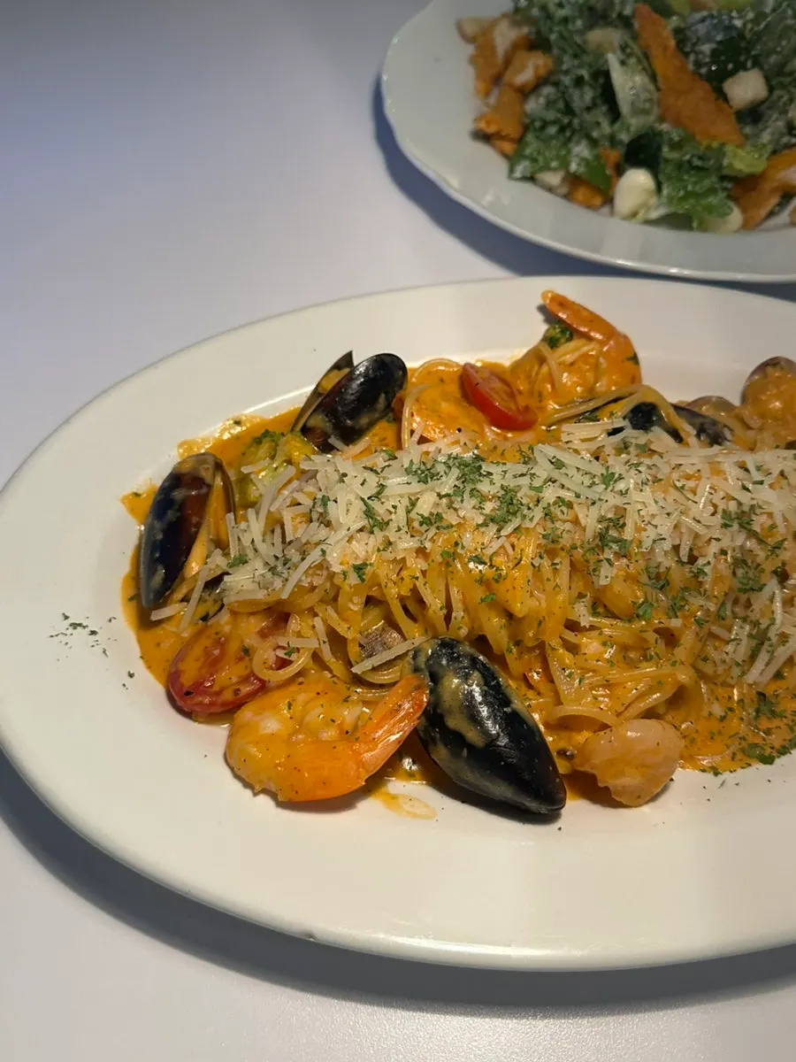 Rosé pasta with seafood