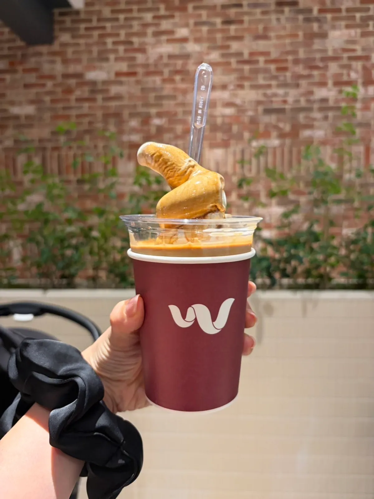 Wunder Coffee and Wunder Gato ordered at Wunder Coffee Bar Songdo Branch
