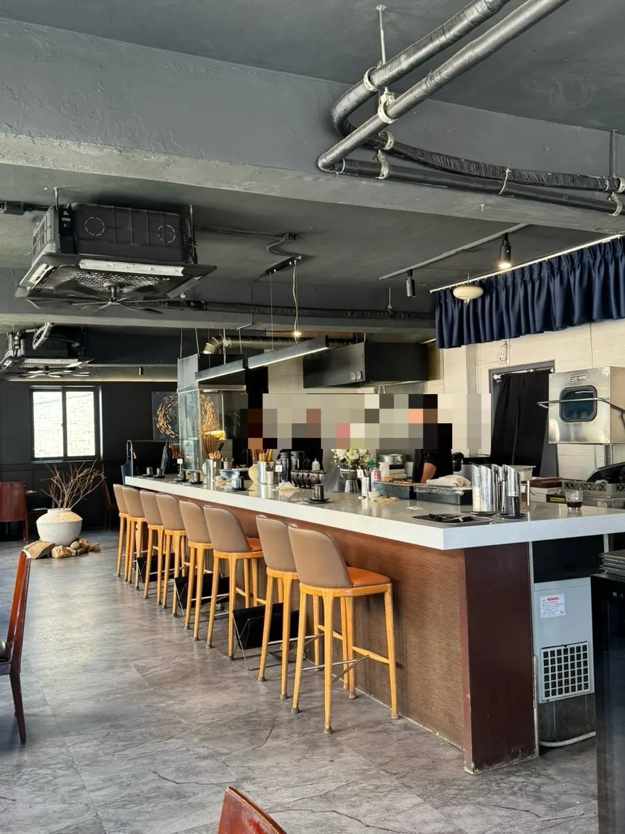 干净利落的分库食堂舍堂店内部