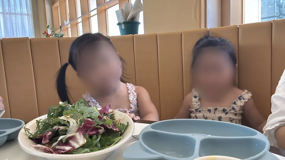 Kids in good spirits while eating