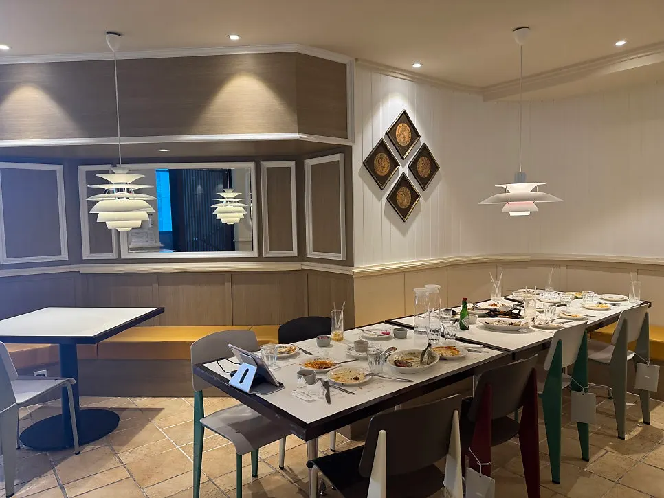 Spacious large-party seating at Bueokgan Haeundae Branch