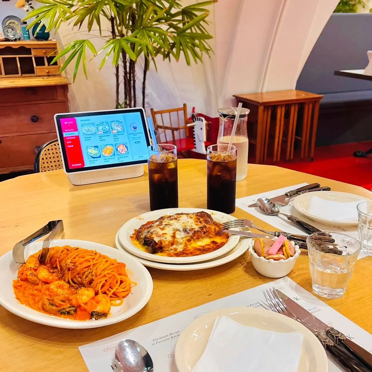 Pasta and lasagna table setting at Bueokgan Restaurant Yangsan Oslo Park Branch