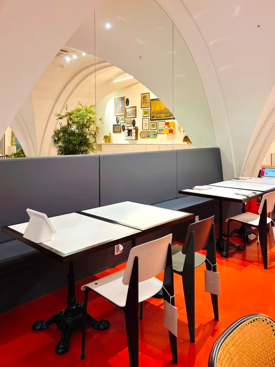 An exotic hall inspired by the Swedish national art museum