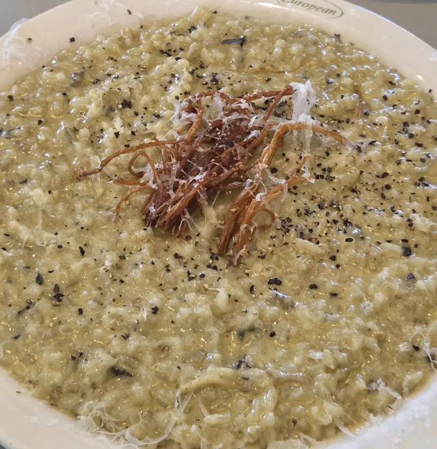 Cream risotto with abalone and clam meat