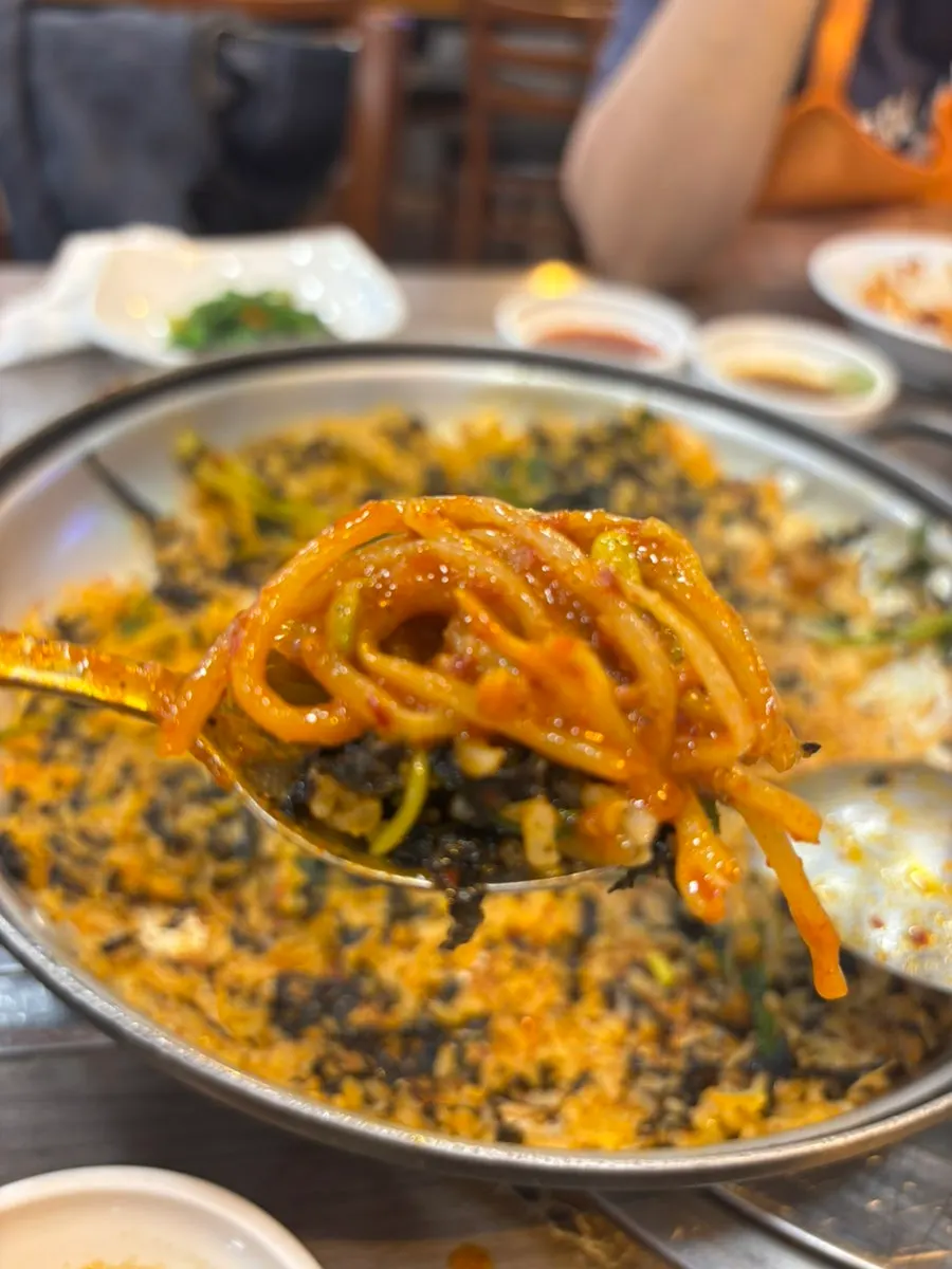 A generously spread-out portion of fried rice