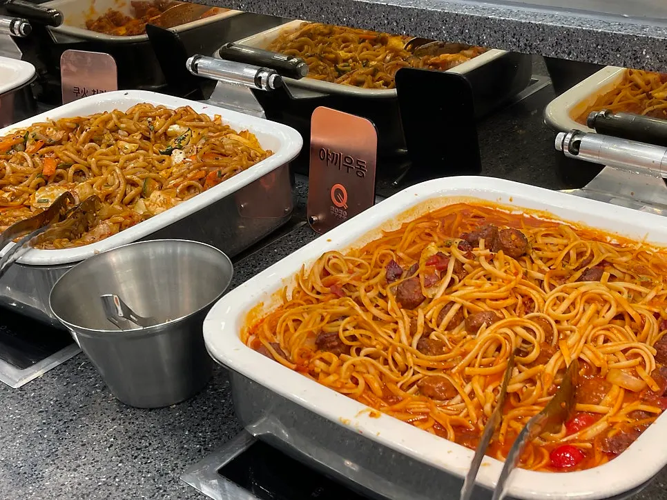 야끼우동과 토마토파스타 메뉴