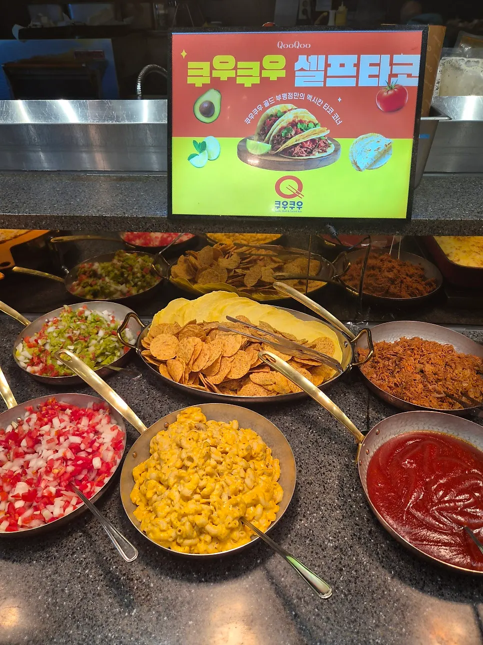Plate with pizza and tacos