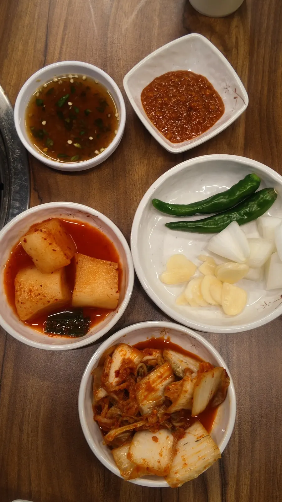 김치 등 기본 반찬 한 상