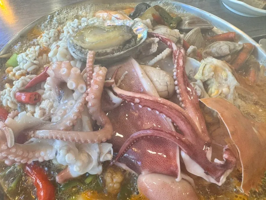 The haemultang pot starting to boil