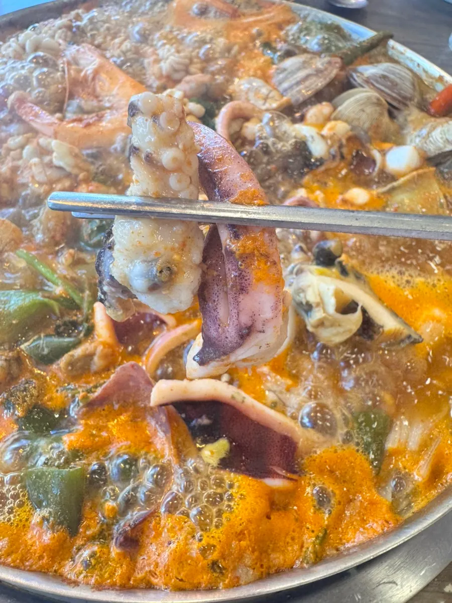 Broth bubbling in the haemultang pot
