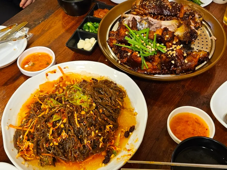 오리지널 앞다리 족발 단면
