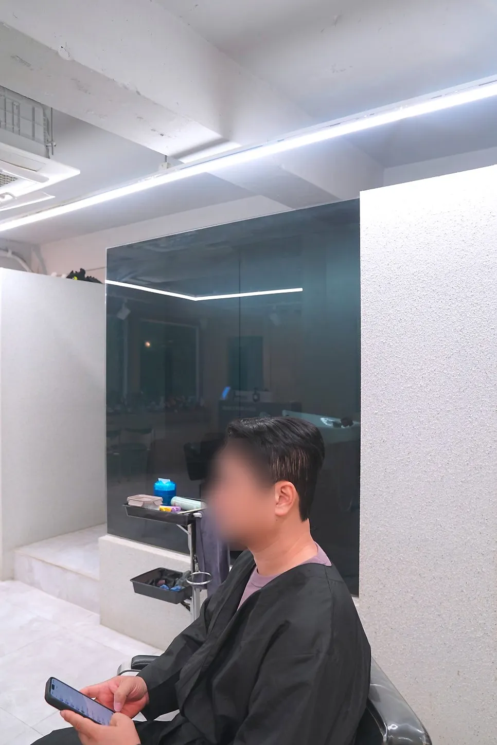깔끔하게 정리된 옆머리와 뒷라인