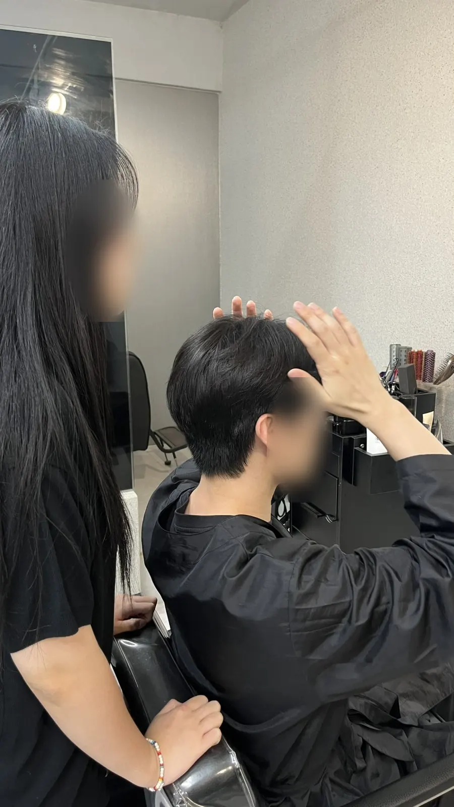 이움 맨즈헤어 부평점 매장 내부 전경