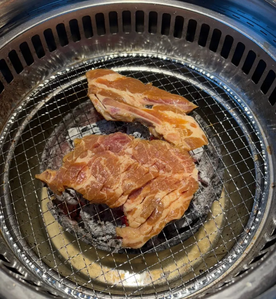 Seaweed, wasabi, and flying fish roe sauce for galbi