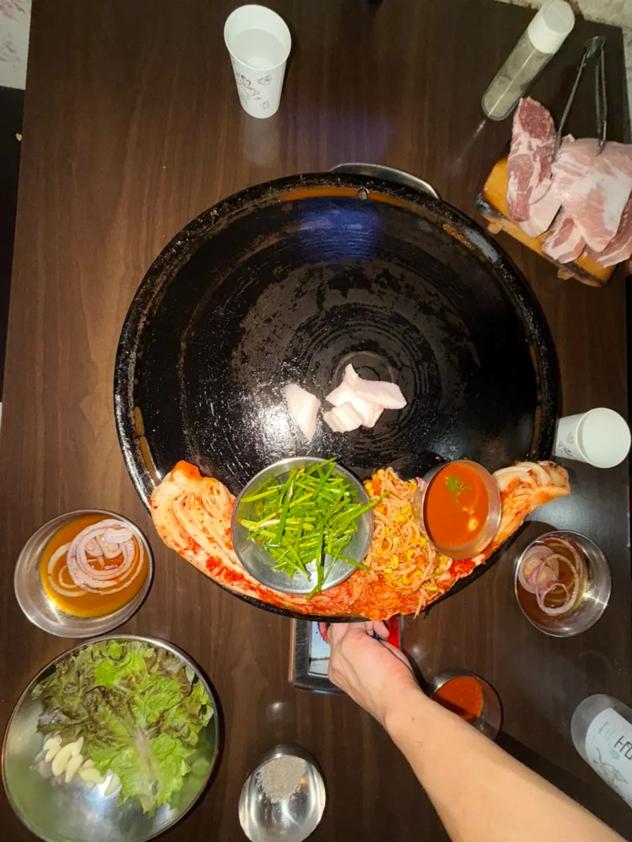 기본으로 나온 꽃게된장찌개