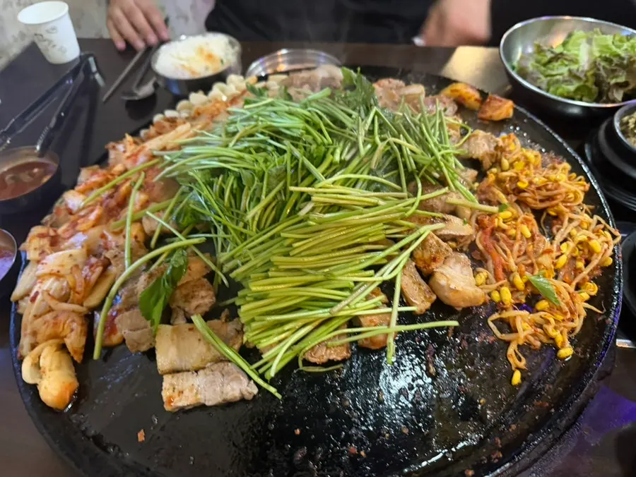 추가 주문한 항정살 구이
