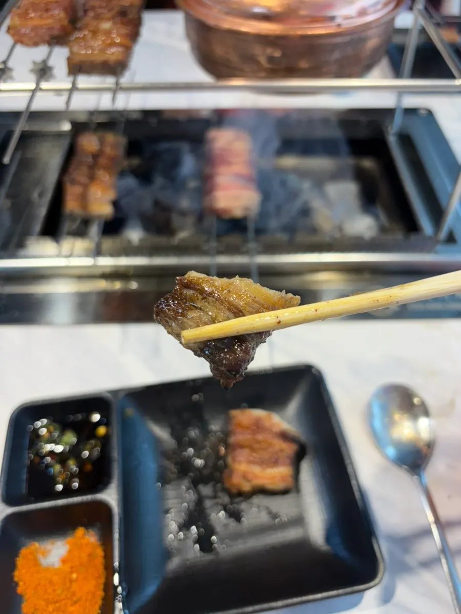 부드럽게 익은 사이드쪽 양갈비살