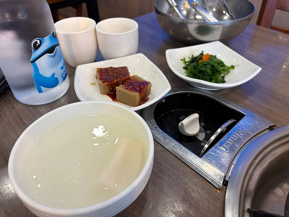 Refreshing complimentary mussel soup