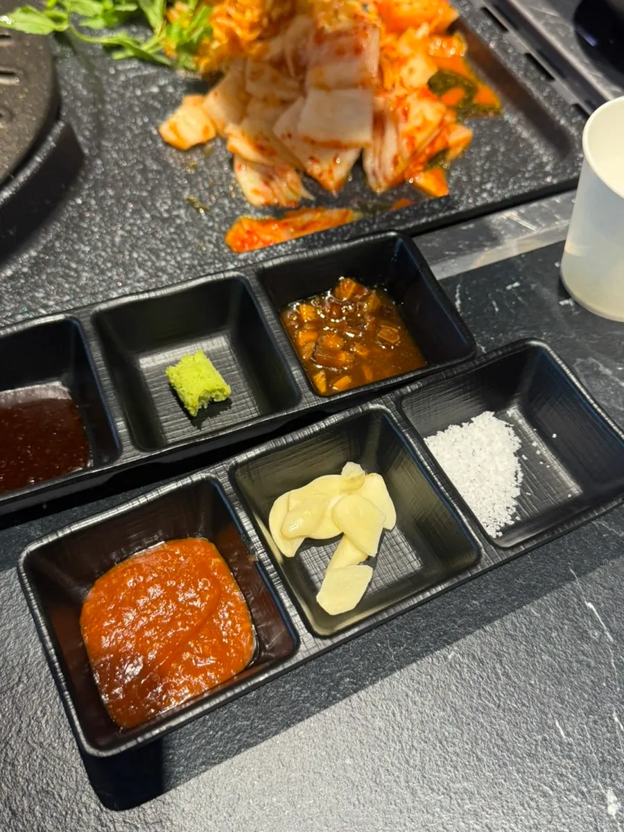 Scallion salad and vegetable accompaniments