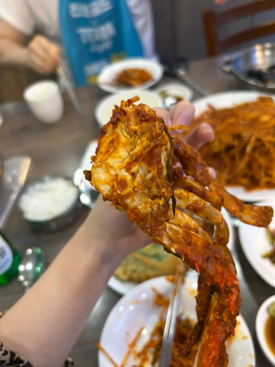 살이 꽉 찬 제철 꽃게찜 클로즈업