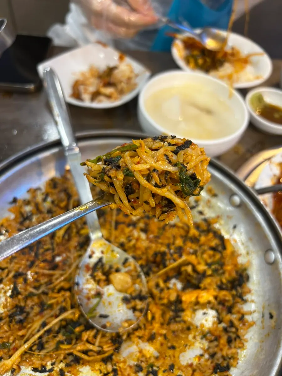 매콤한 양념의 꽃게찜 한 접시