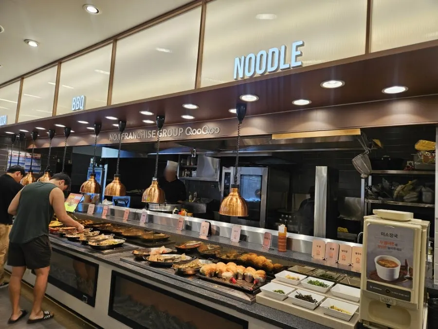 Chinese-style dishes at the buffet cooking corner