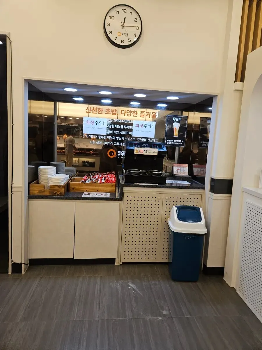 Taco dishes prepared at the corner