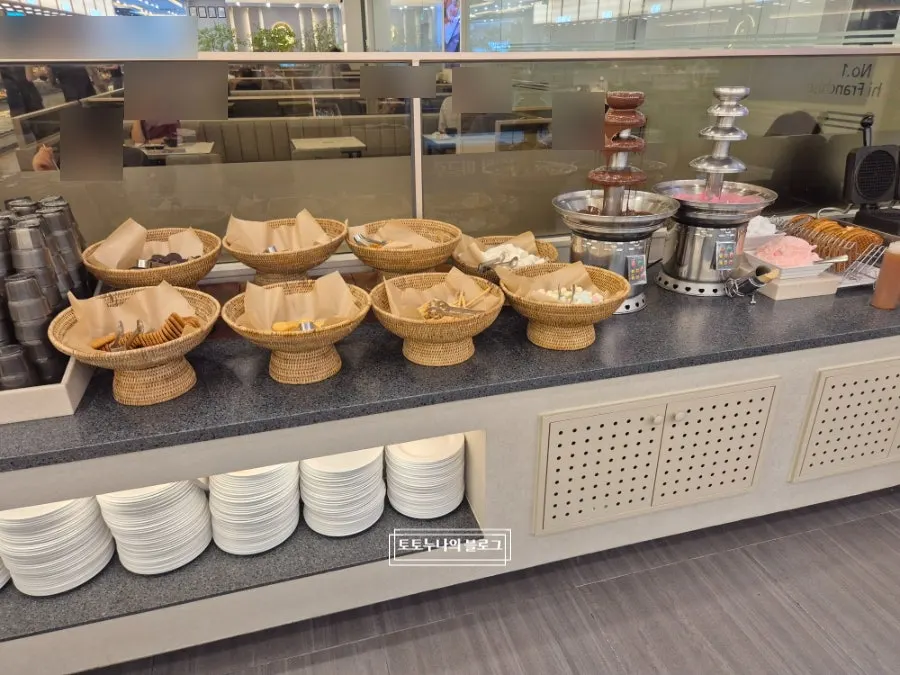 Aneka menu buffet selain sushi