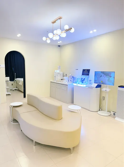V Medispa interior with Arcfit products on display