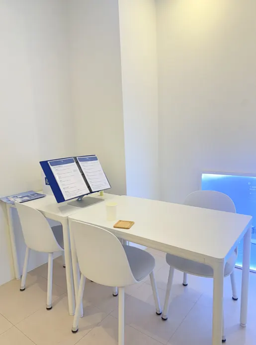 Skin diagnosis questionnaire in the consultation room