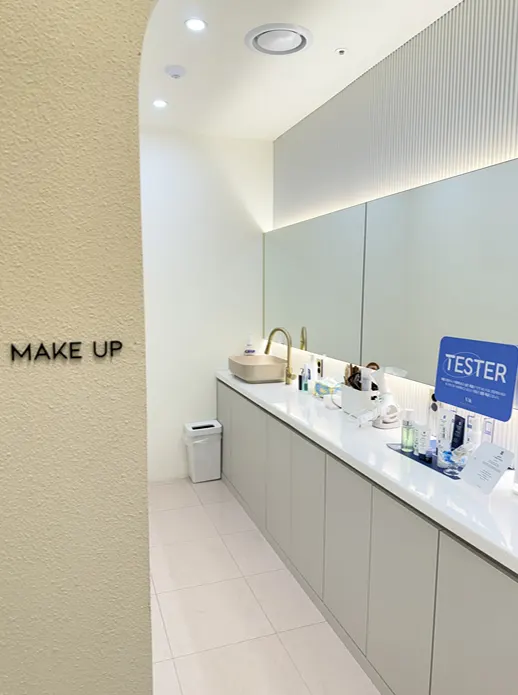 V Medispa powder room
