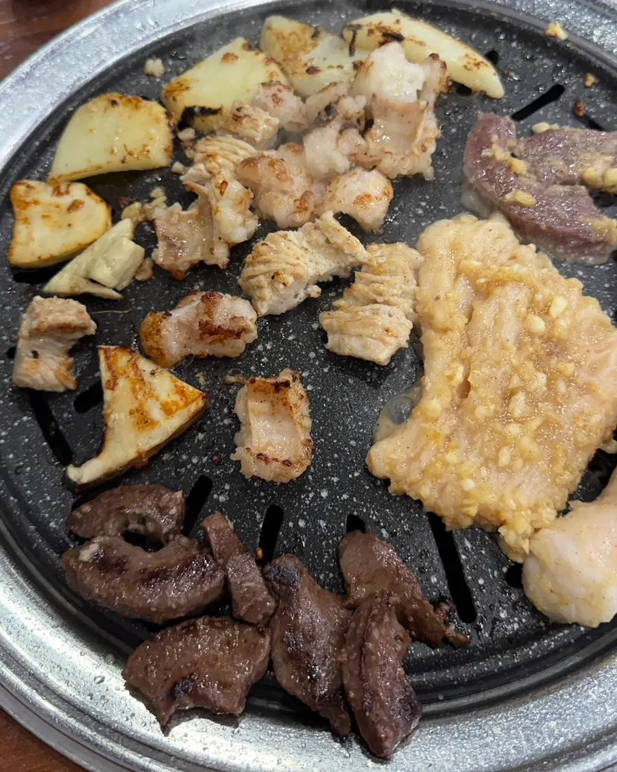 직원이 구워주는 부평양곱창 소금구이