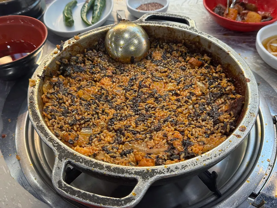 Cooked offal and fluffy potatoes