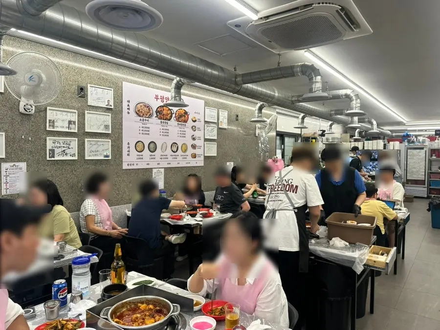 부평양곱창 본관 내부 좌석