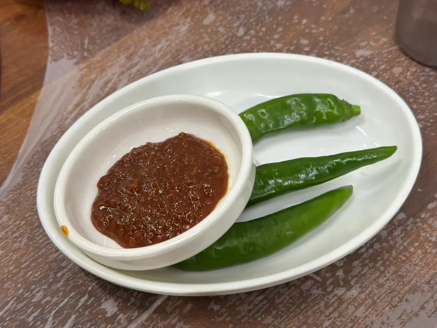 부평양곱창 기본 세팅 반찬 그릇들