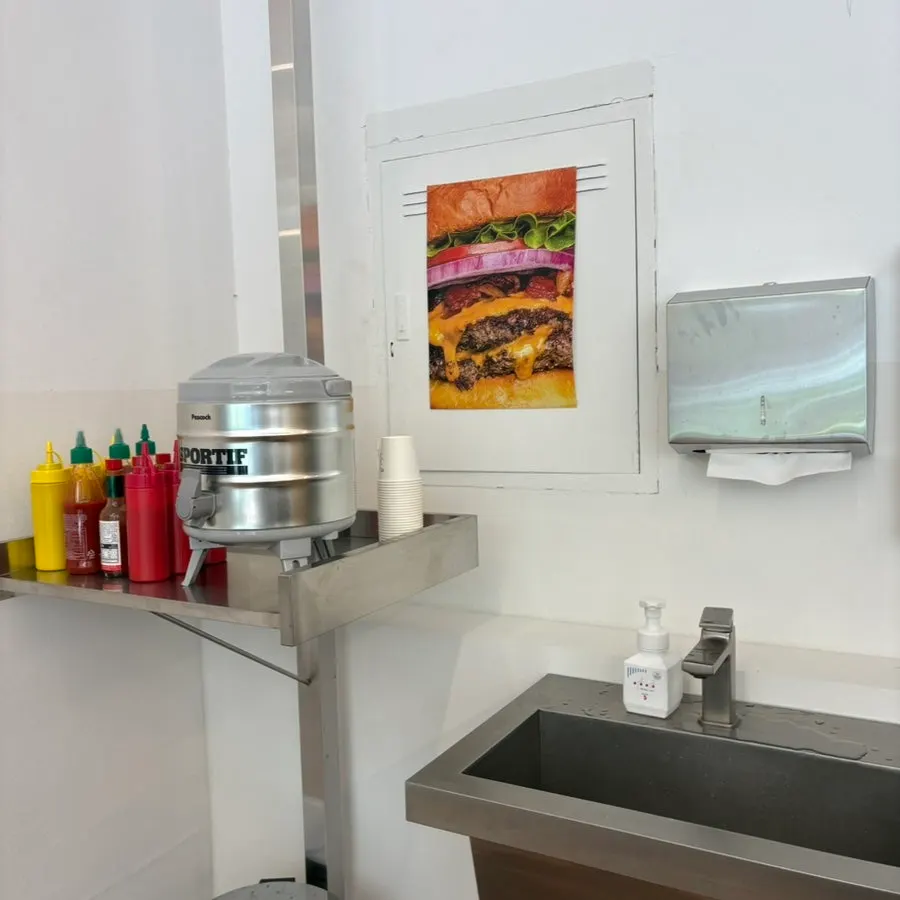 Burgiz 大興店小物與桌面擺設