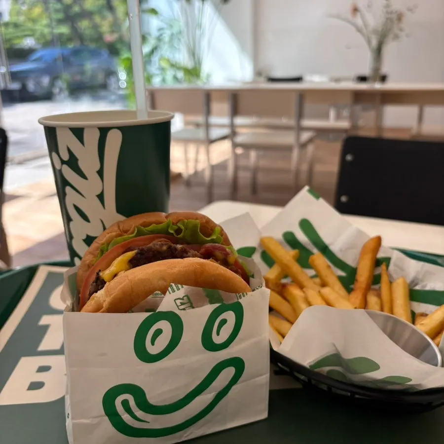 Burgiz 大興店套餐組合桌面
